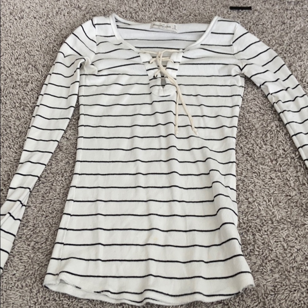 black and white strip abercrombie long sleeve